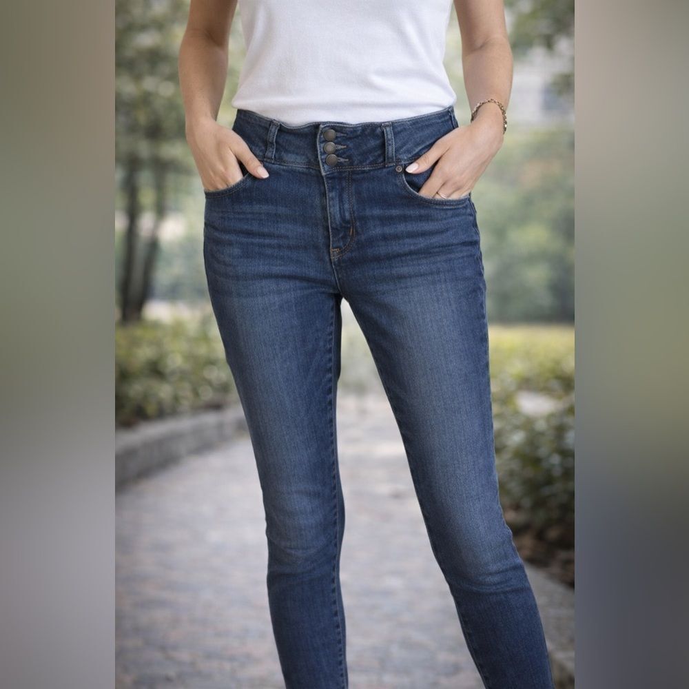 Streetwear Society Pushup Skinny Jeans